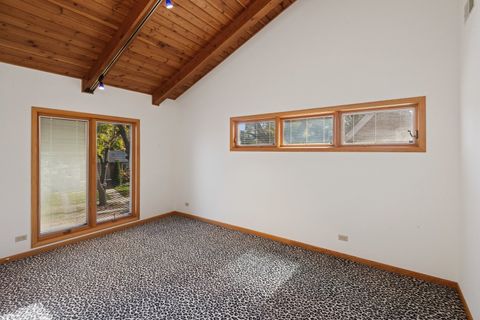 Tiny photo for 6148 N Lowell Avenue, Chicago, IL 60646 (MLS # 12592028)