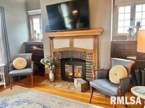 Tiny photo for 727 E CENTRAL PARK Avenue, Davenport, IA 52803 (MLS # QC4269631)