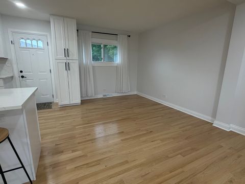 Tiny photo for 1801 E Aztec Lane, Mount Prospect, IL 60056 (MLS # 12679666)