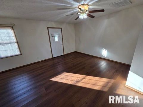 Tiny photo for 14013 N Tolle Lane, Mt Vernon, IL 62864 (MLS # EB460213)