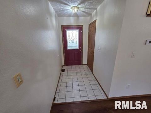 Tiny photo for 14013 N Tolle Lane, Mt Vernon, IL 62864 (MLS # EB460213)