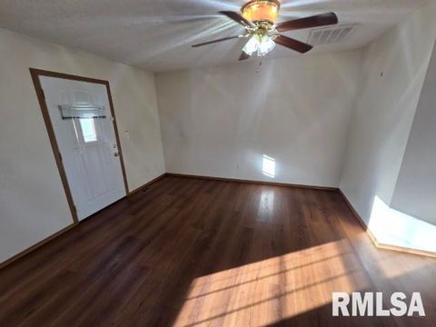 Tiny photo for 14013 N Tolle Lane, Mt Vernon, IL 62864 (MLS # EB460213)