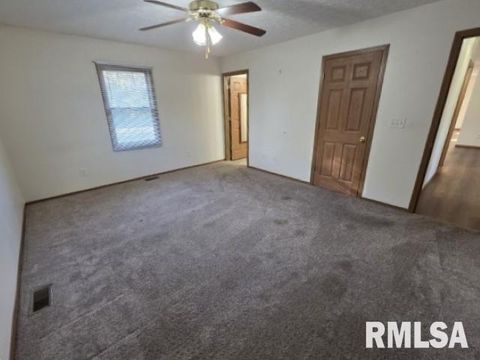 Tiny photo for 14013 N Tolle Lane, Mt Vernon, IL 62864 (MLS # EB460213)