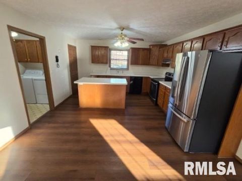 Tiny photo for 14013 N Tolle Lane, Mt Vernon, IL 62864 (MLS # EB460213)
