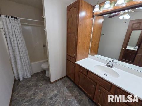 Tiny photo for 14013 N Tolle Lane, Mt Vernon, IL 62864 (MLS # EB460213)