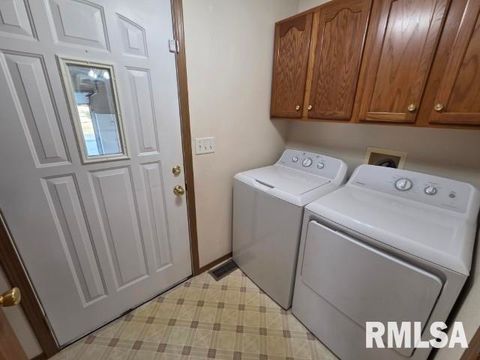 Tiny photo for 14013 N Tolle Lane, Mt Vernon, IL 62864 (MLS # EB460213)