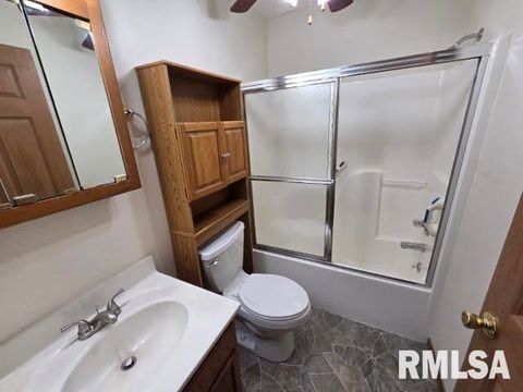 Tiny photo for 14013 N Tolle Lane, Mt Vernon, IL 62864 (MLS # EB460213)