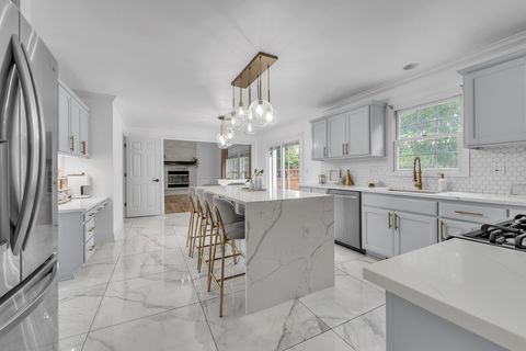 Tiny photo for 2011 Gleneagle Drive, Plainfield, IL 60586 (MLS # 12416244)