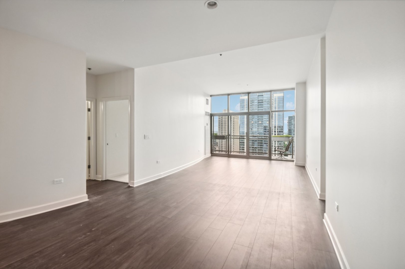 1335 S Prairie Avenue 2009