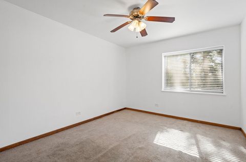 Tiny photo for 640 Murray Lane #111, Des Plaines, IL 60016 (MLS # 12601558)