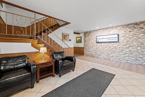 Tiny photo for 640 Murray Lane #111, Des Plaines, IL 60016 (MLS # 12601558)