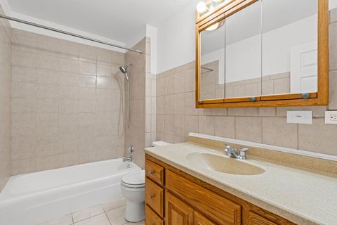 Tiny photo for 640 Murray Lane #111, Des Plaines, IL 60016 (MLS # 12601558)