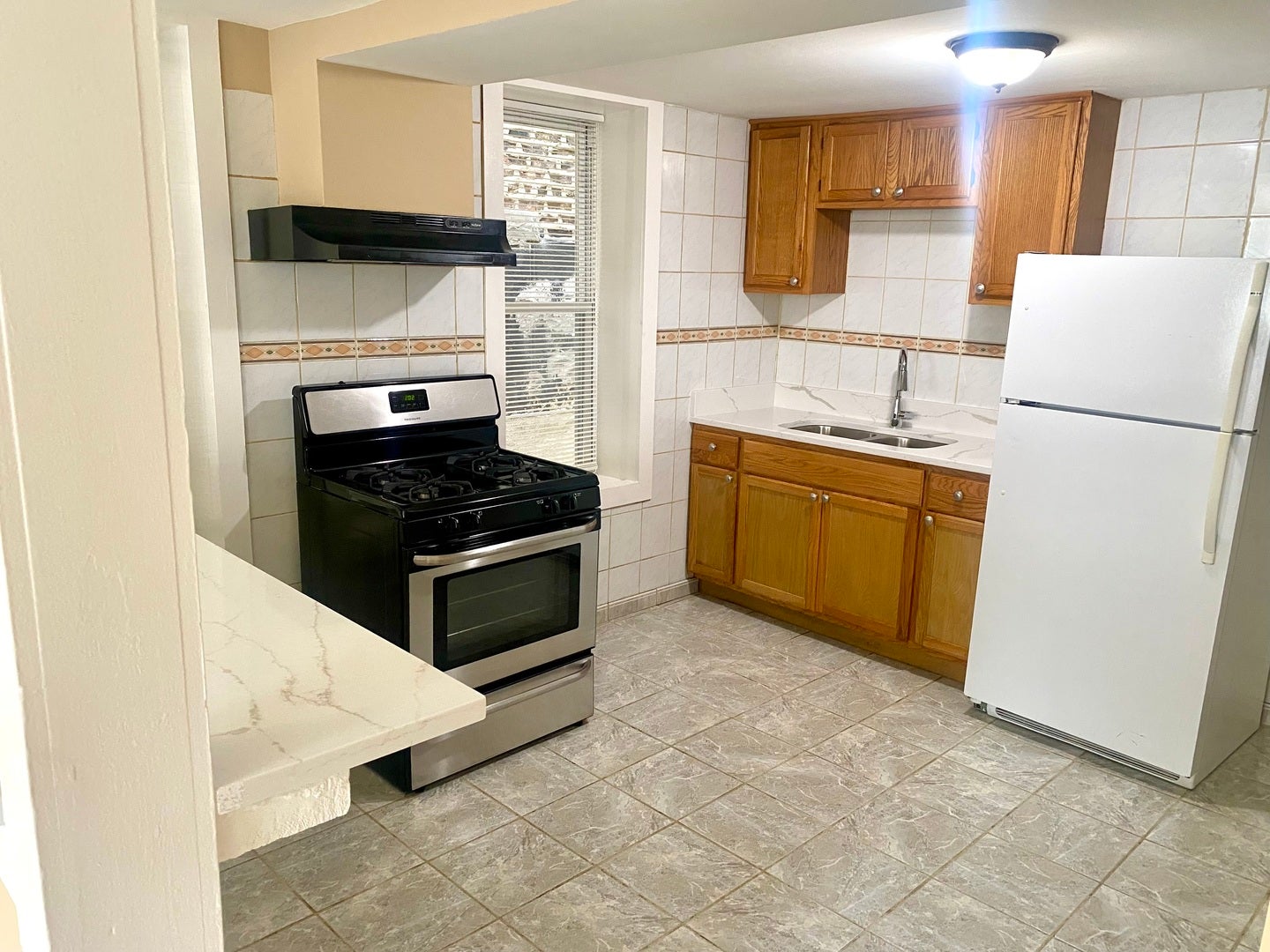 829 W 33rd Street 1F