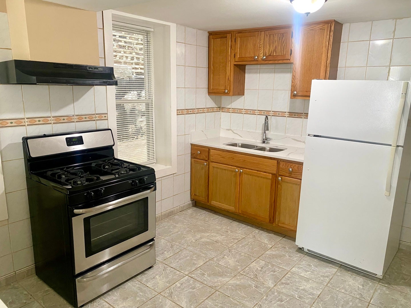 829 W 33rd Street 1F