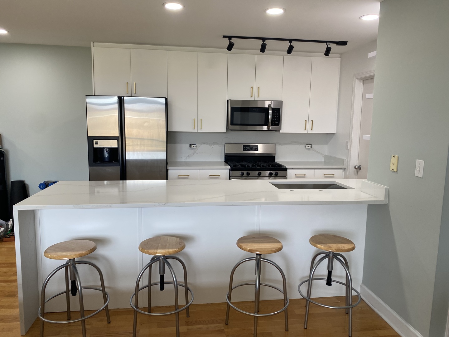 680 N Green Street 701