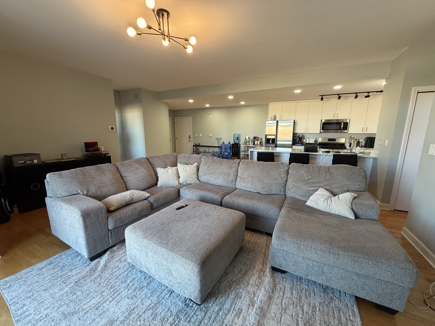 680 N Green Street 701