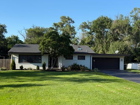 Photo of 1316 W 59th Street, La Grange Highlands, IL 60525 (MLS # 12461552)