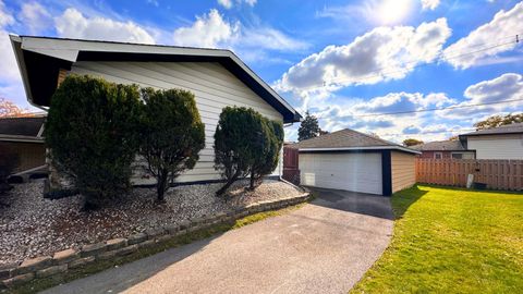 Tiny photo for 1325 E 168th Place, South Holland, IL 60473 (MLS # 12509205)