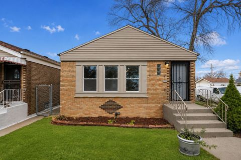 Photo of 4800 S Lavergne Avenue, Chicago, IL 60638 (MLS # 12660816)