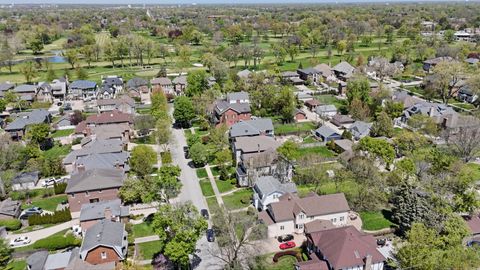 Tiny photo for 421 Leonard Street, Park Ridge, IL 60068 (MLS # 12614707)