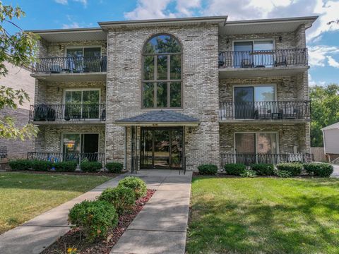 Photo of 14815 Kenton Avenue #1, Midlothian, IL 60445 (MLS # 12489799)