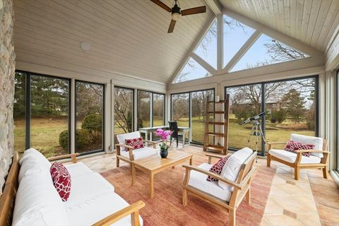 Tiny photo for 530 Oak Knoll Drive, Lake Forest, IL 60045 (MLS # 12547870)