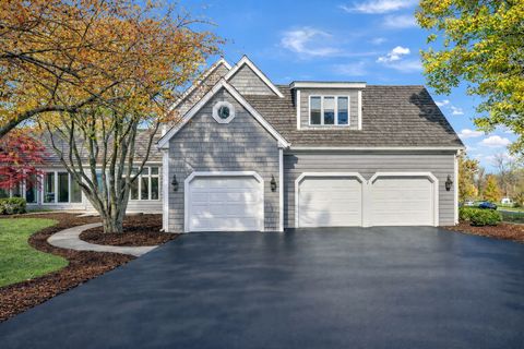 Tiny photo for 530 Oak Knoll Drive, Lake Forest, IL 60045 (MLS # 12547870)