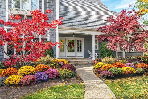 Tiny photo for 530 Oak Knoll Drive, Lake Forest, IL 60045 (MLS # 12547870)