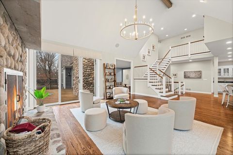 Tiny photo for 530 Oak Knoll Drive, Lake Forest, IL 60045 (MLS # 12547870)