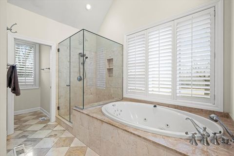 Tiny photo for 530 Oak Knoll Drive, Lake Forest, IL 60045 (MLS # 12547870)