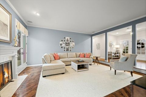 Tiny photo for 530 Oak Knoll Drive, Lake Forest, IL 60045 (MLS # 12547870)