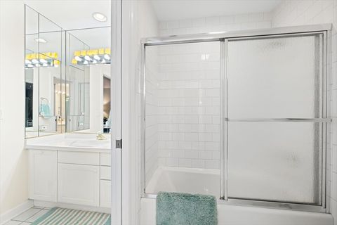 Tiny photo for 530 Oak Knoll Drive, Lake Forest, IL 60045 (MLS # 12547870)