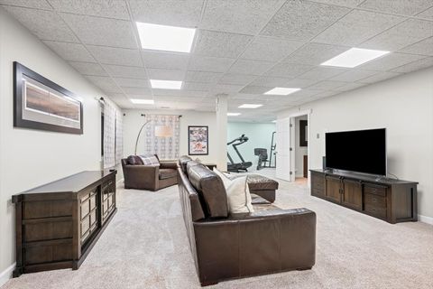 Tiny photo for 530 Oak Knoll Drive, Lake Forest, IL 60045 (MLS # 12547870)