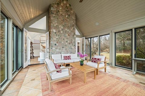 Tiny photo for 530 Oak Knoll Drive, Lake Forest, IL 60045 (MLS # 12547870)