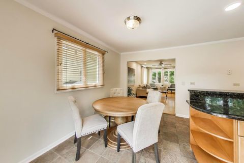 Tiny photo for 111 S Brighton Place, Arlington Heights, IL 60004 (MLS # 12569726)