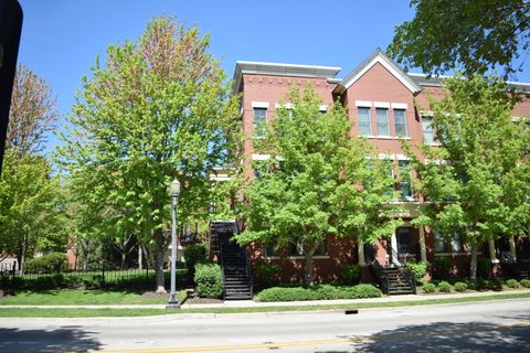 133 S GROVE Avenue Elgin IL 60120