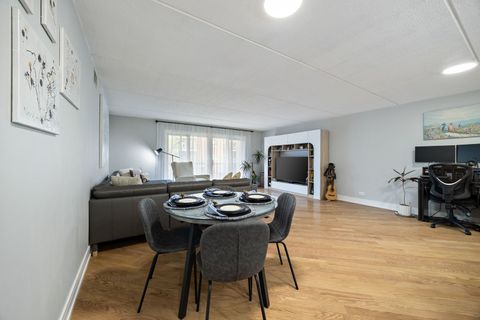 Tiny photo for 8560 W Foster Avenue #203, Norridge, IL 60706 (MLS # 12669629)