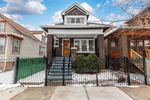 Photo of 7545 S Rhodes Avenue, Chicago, IL 60619 (MLS # 12569112)
