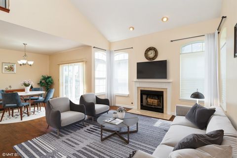 Tiny photo for 13296 W Heiden Circle, Lake Bluff, IL 60044 (MLS # 12468659)