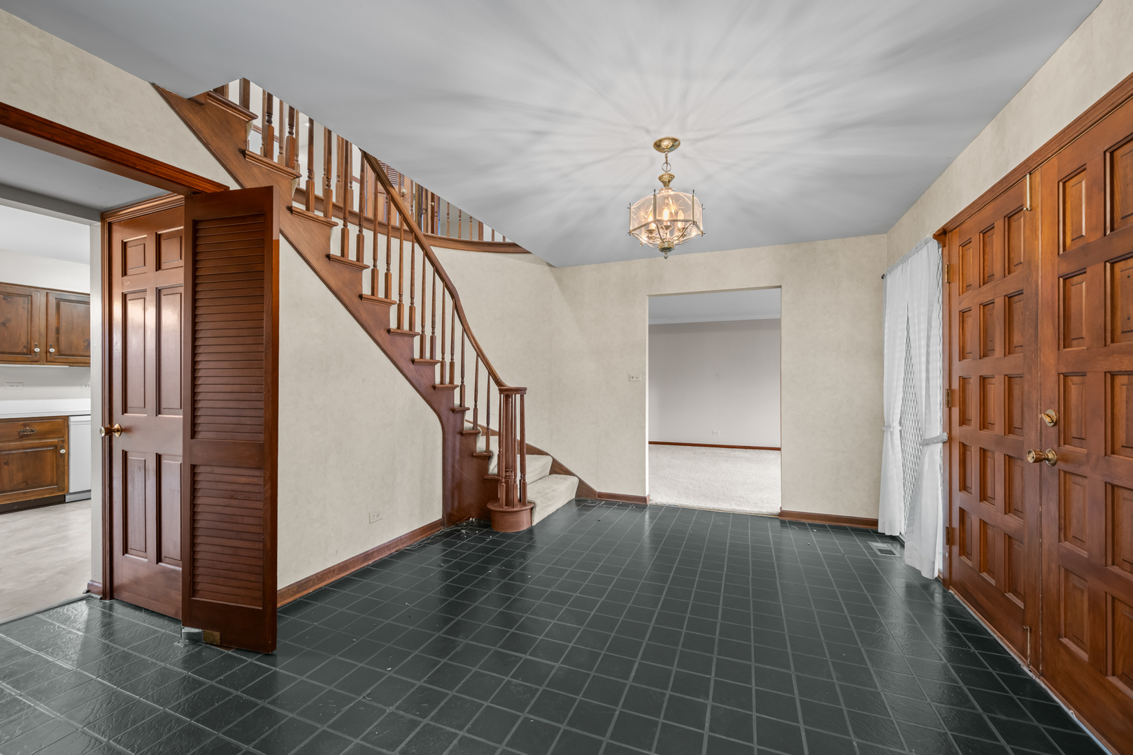 1323 S Kaspar Avenue