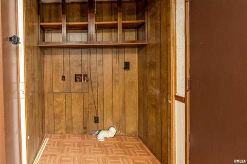 Tiny photo for 208 W PENNSYLVANIA Avenue, Pittsburg, IL 62974 (MLS # EB460344)