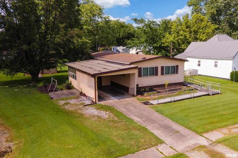 Tiny photo for 208 W PENNSYLVANIA Avenue, Pittsburg, IL 62974 (MLS # EB460344)