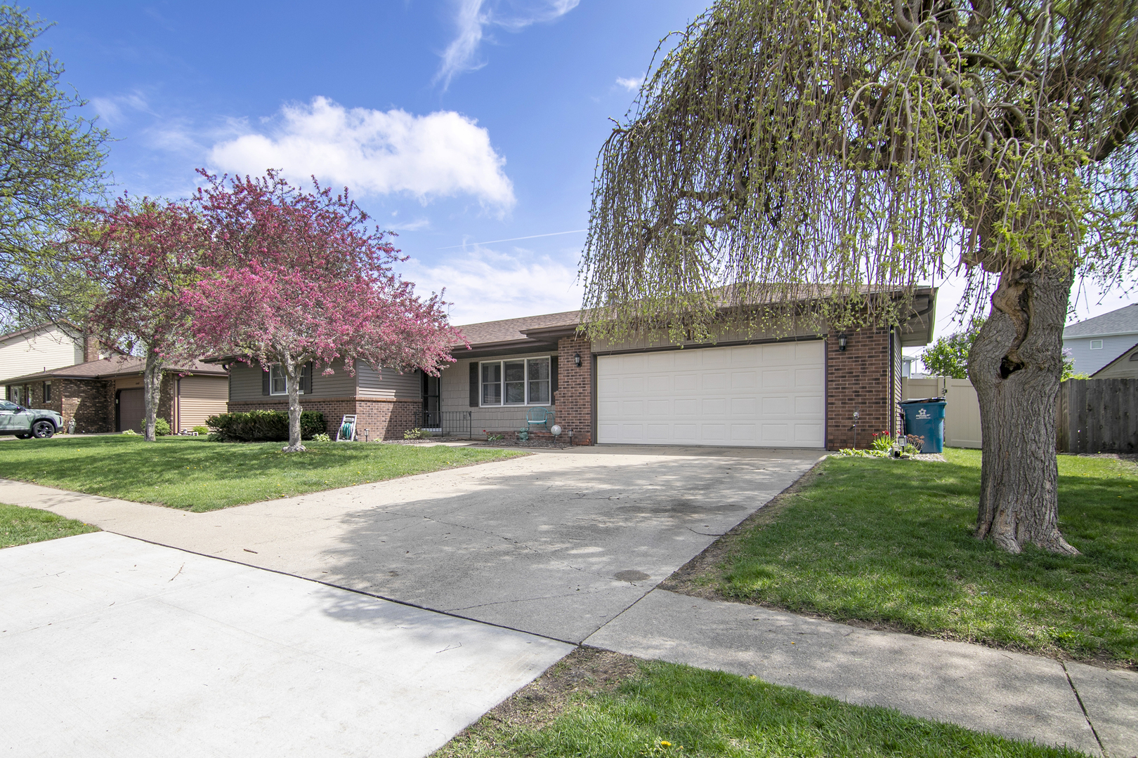 434 Meadows Road S