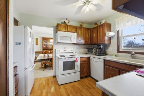 Tiny photo for 1641 Missouri Drive, Elk Grove Village, IL 60007 (MLS # 12612785)