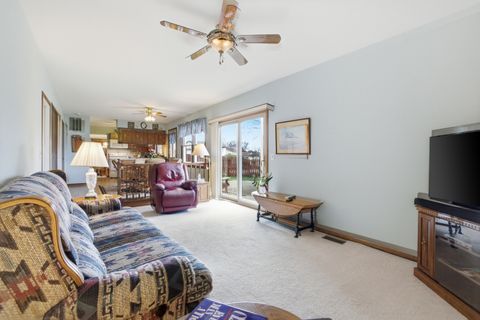 Tiny photo for 1641 Missouri Drive, Elk Grove Village, IL 60007 (MLS # 12612785)