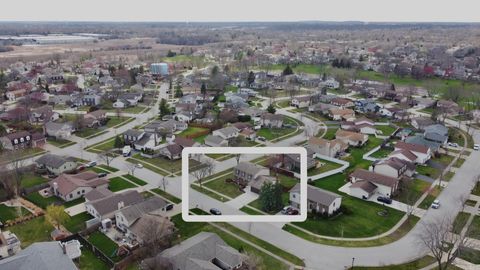 Tiny photo for 1641 Missouri Drive, Elk Grove Village, IL 60007 (MLS # 12612785)