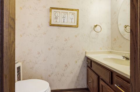 Tiny photo for 1641 Missouri Drive, Elk Grove Village, IL 60007 (MLS # 12612785)