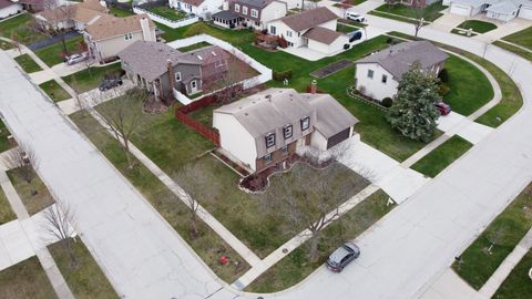 Tiny photo for 1641 Missouri Drive, Elk Grove Village, IL 60007 (MLS # 12612785)