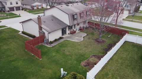 Tiny photo for 1641 Missouri Drive, Elk Grove Village, IL 60007 (MLS # 12612785)