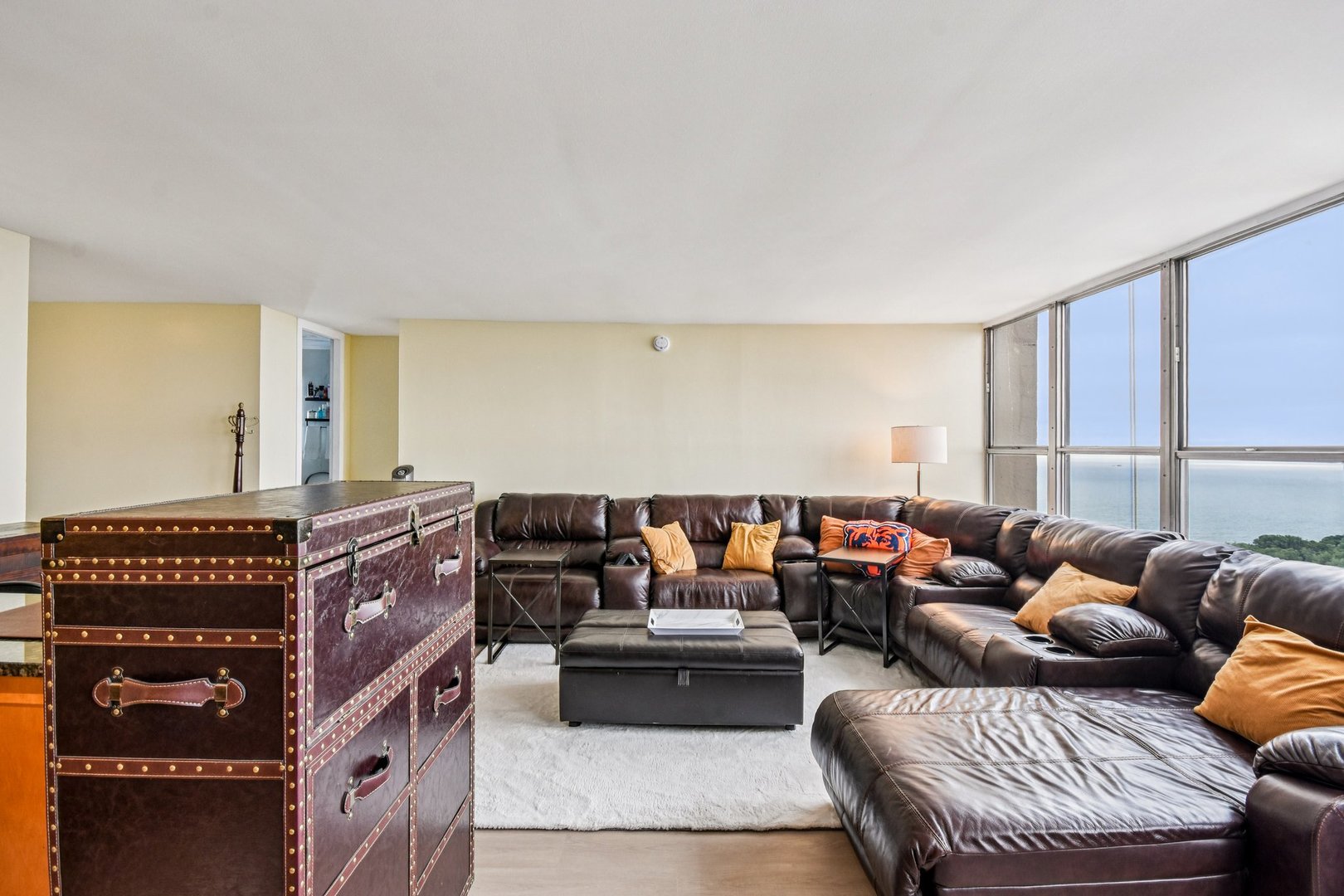 655 W Irving Park Road 3903